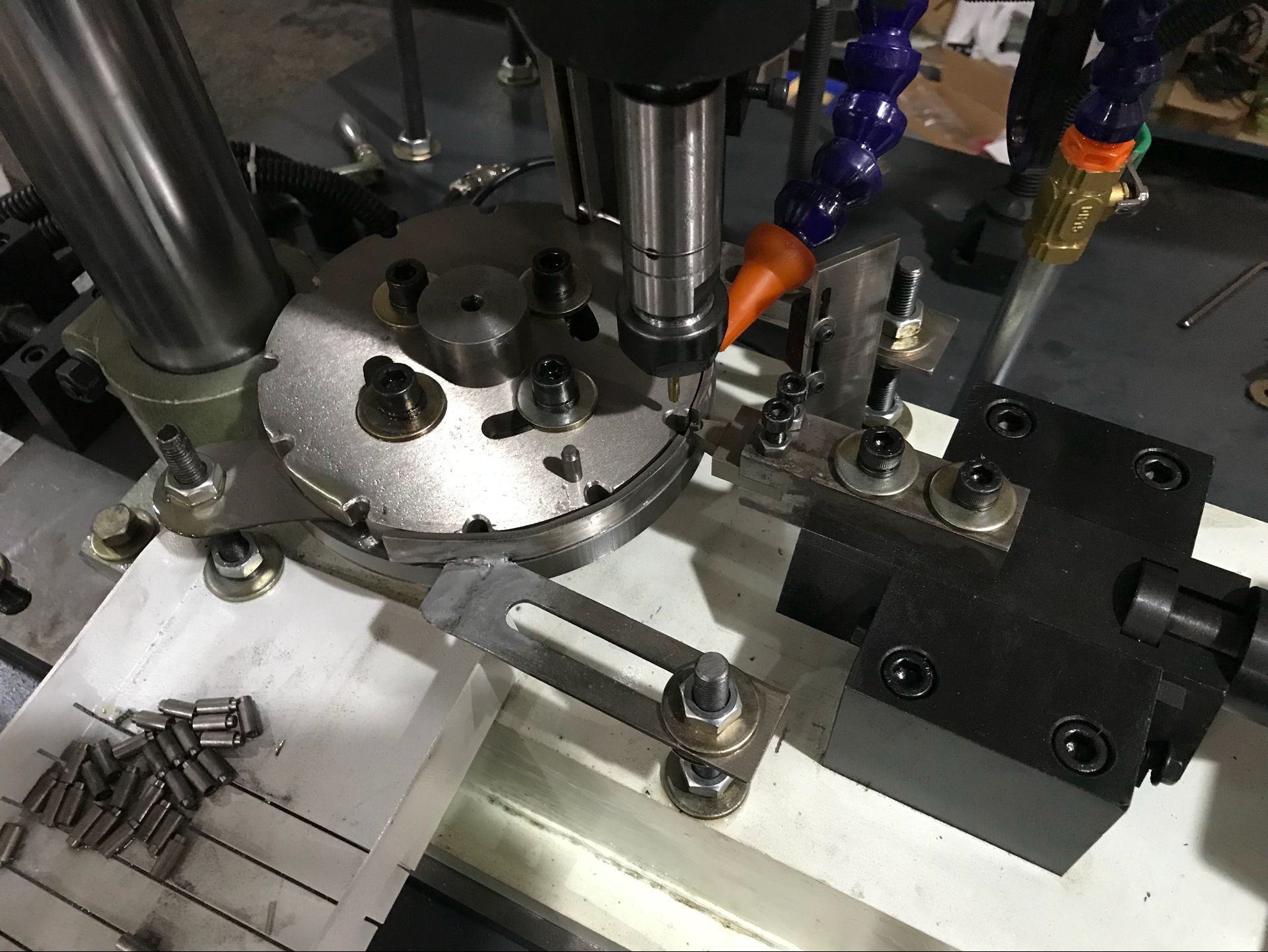 博鴻自動攻絲機 博鴻自動攻絲機